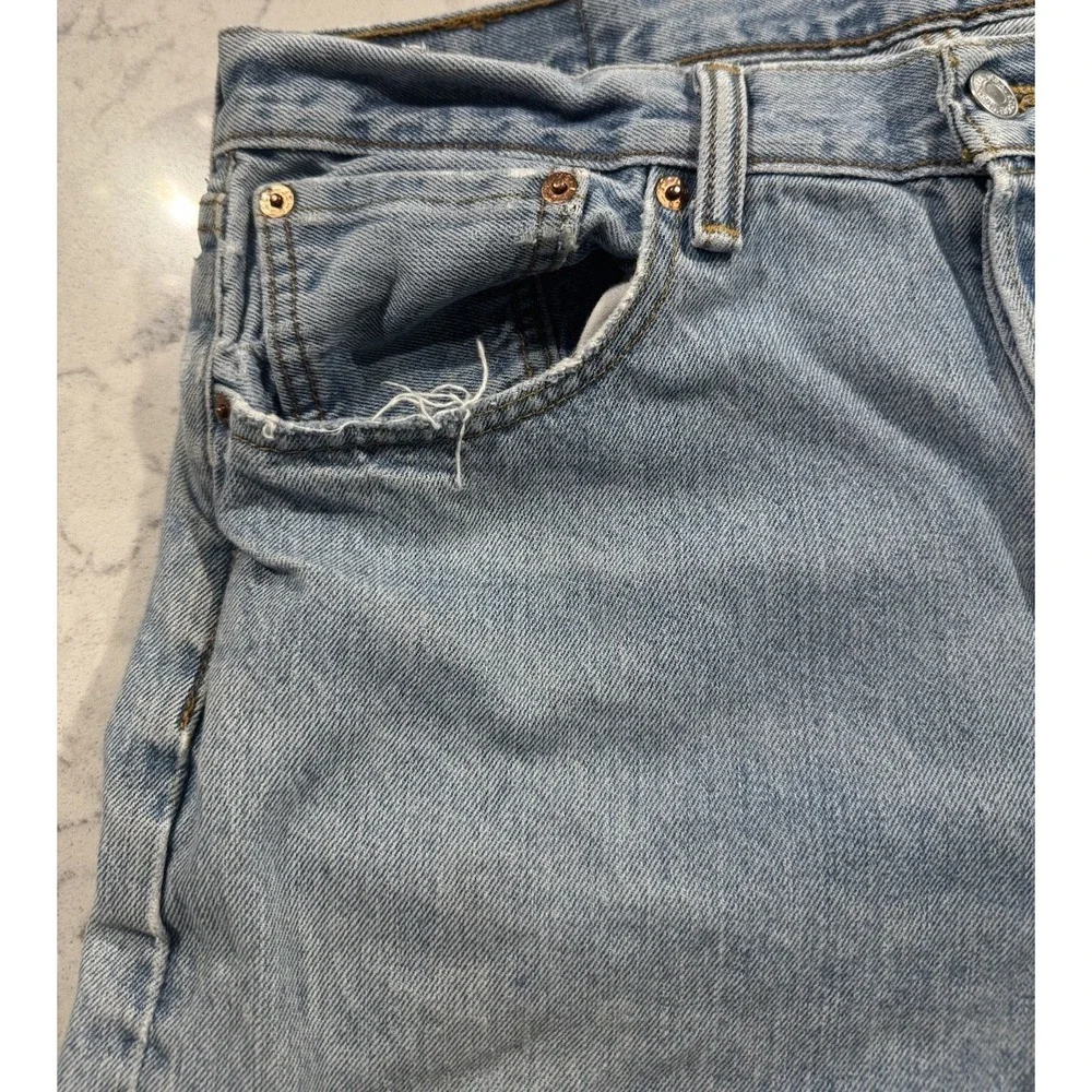 Levi's 501 Jeans Mens 33x34 Blue Light Wash Button Fly Distressed Ripped Grunge